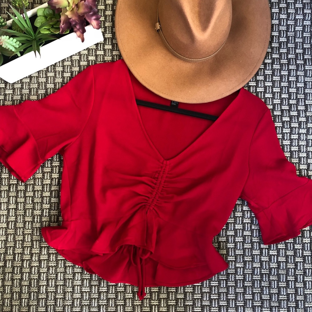 Ruched crop top⭐️